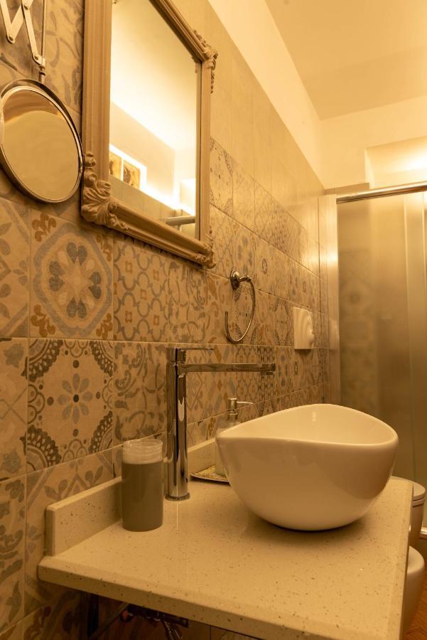 לצ'ה Cadelli Luxury Suite & Apartments מראה חיצוני תמונה