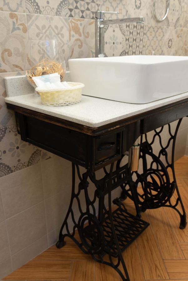 לצ'ה Cadelli Luxury Suite & Apartments מראה חיצוני תמונה