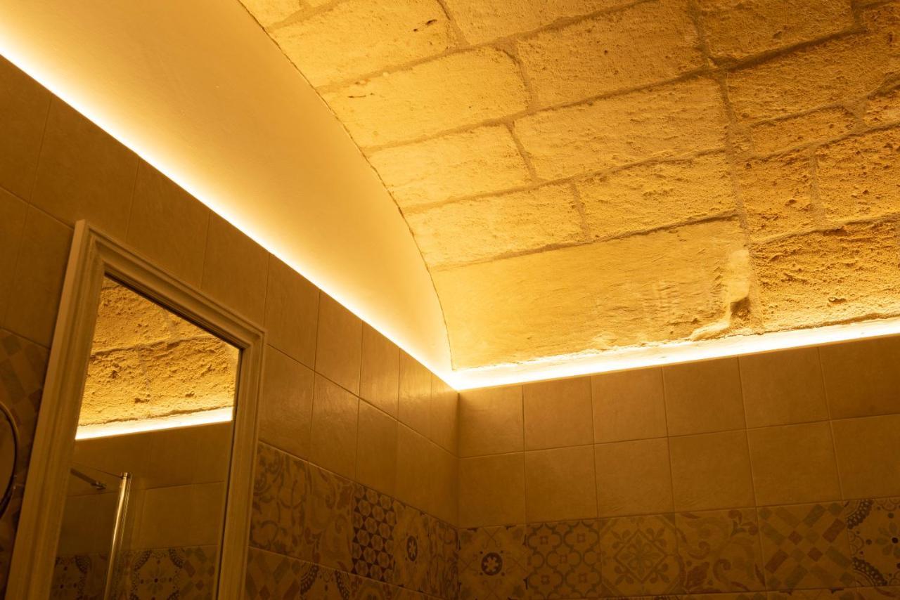 לצ'ה Cadelli Luxury Suite & Apartments מראה חיצוני תמונה